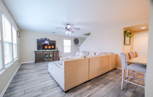 3-bedroom rental at 6723 Loma Blanca in San Antonio, TX — photo 4