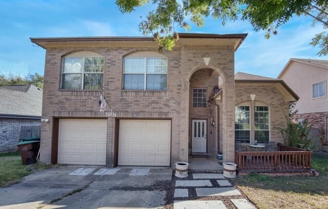 4-bedroom rental at 5127 Pine Lake in San Antonio, TX — photo 1
