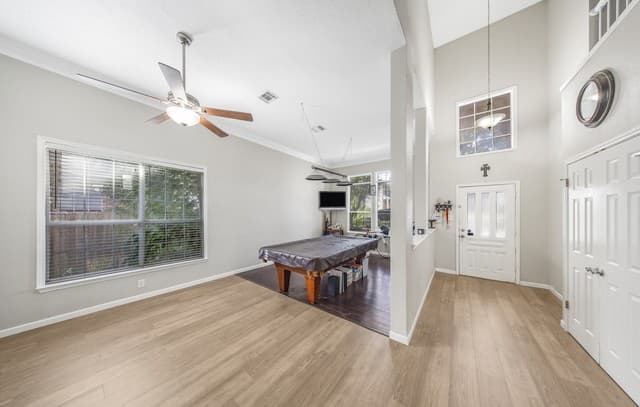 4-bedroom rental at 5127 Pine Lake in San Antonio, TX — photo 2