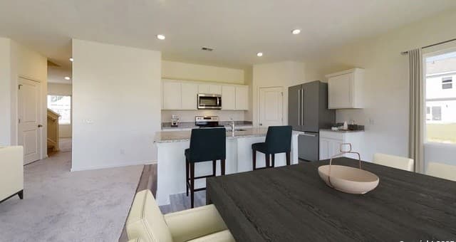 5-bedroom rental at 145 Peterson Place in Adkins, TX — photo 3
