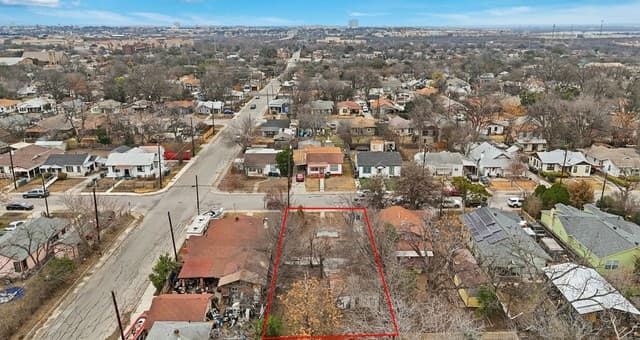 rental at 2106 E Crockett St in San Antonio, TX — photo 5