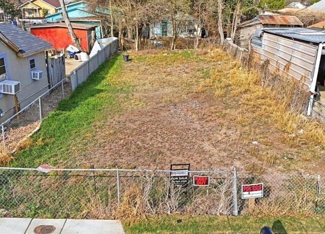 rental at 2229 S Trinity in San Antonio, TX — photo 3