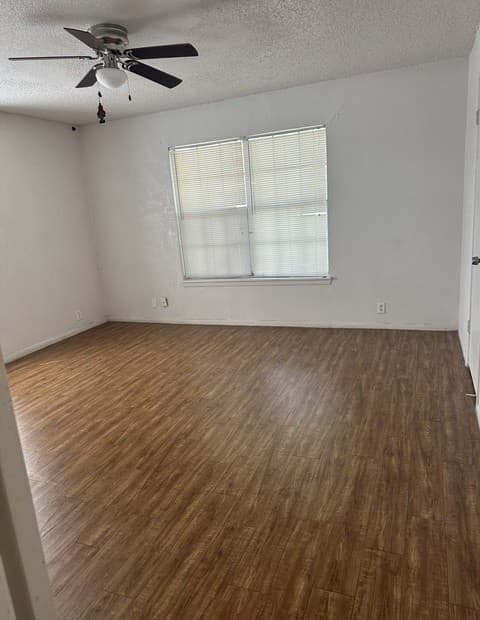 rental at 521/523 Southtrail Drive in San Antonio, TX — photo 4