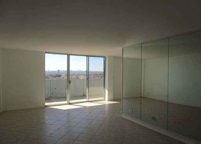 1-bedroom rental at 7039 San Pedro Ave Unit 1110 in San Antonio, TX — photo 2