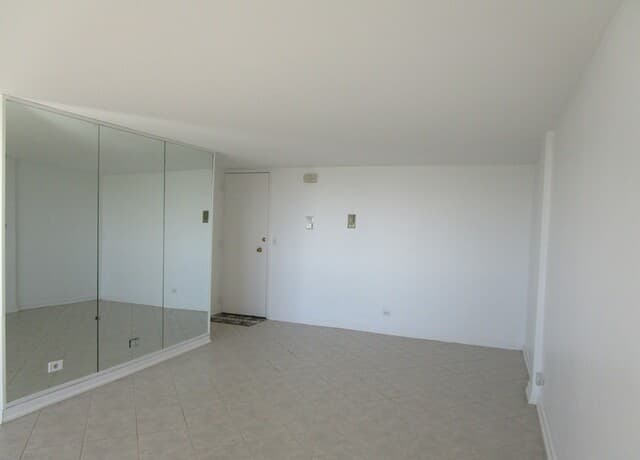 1-bedroom rental at 7039 San Pedro Ave Unit 1110 in San Antonio, TX — photo 4