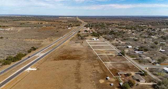 rental at LOT 2F Cr 4631 in Hondo, TX — photo 5