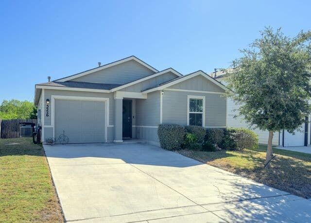 3-bedroom rental at 5526 Rosillo Gate in San Antonio, TX — photo 2