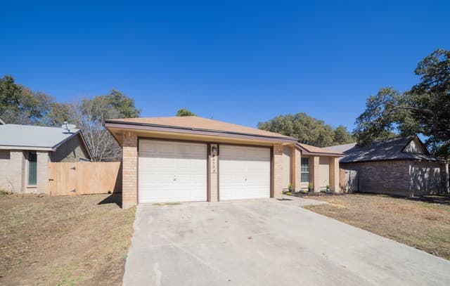 3-bedroom rental at 9519 Brook Green in San Antonio, TX — photo 2