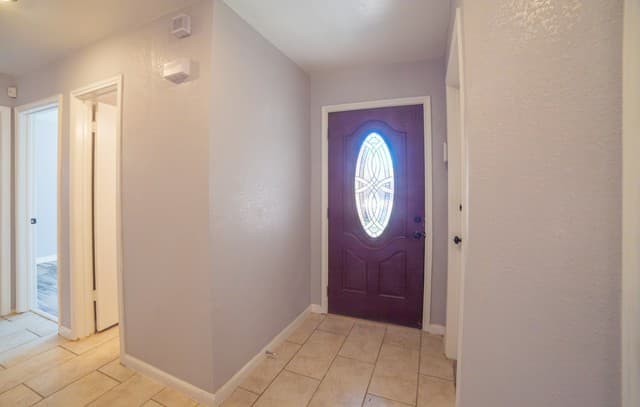 3-bedroom rental at 9519 Brook Green in San Antonio, TX — photo 3