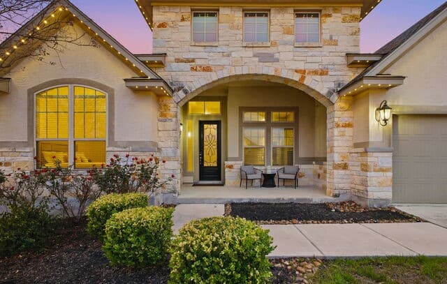 4-bedroom rental at 3208 Jasons Way in Marion, TX — photo 4