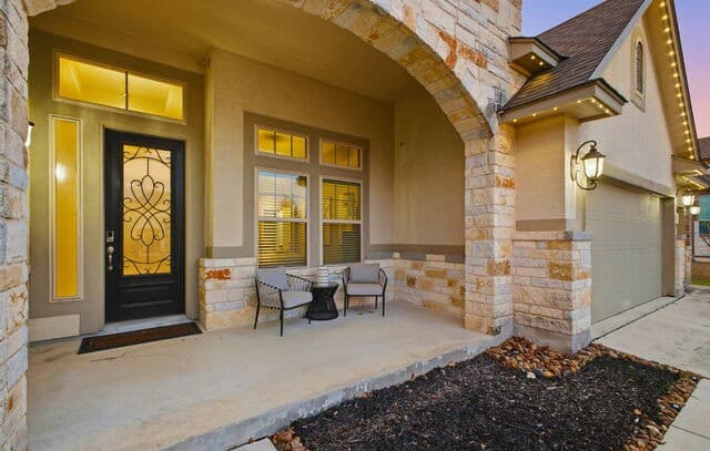 4-bedroom rental at 3208 Jasons Way in Marion, TX — photo 5