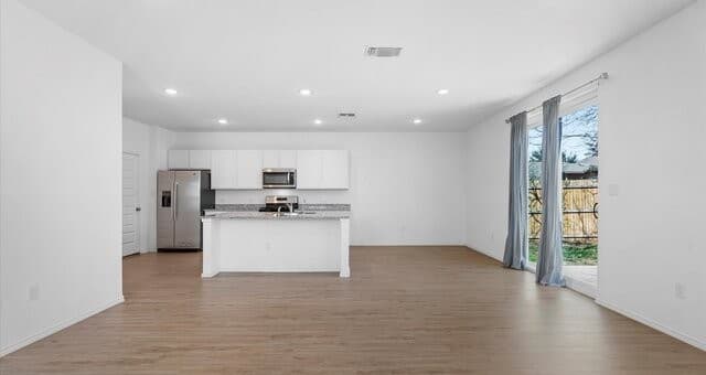 4-bedroom rental at 5518 Fossil Way in San Antonio, TX — photo 3
