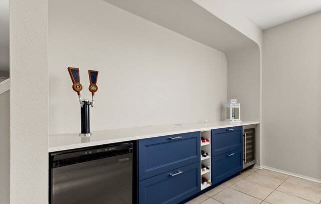 5-bedroom rental at 10919 Almond Crest in Live Oak, TX — photo 5