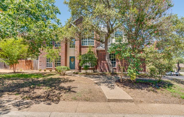 4-bedroom rental at 1419 Blackbird in San Antonio, TX — photo 1