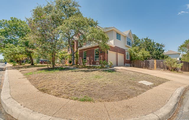 4-bedroom rental at 1419 Blackbird in San Antonio, TX — photo 3