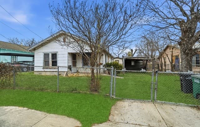 2-bedroom rental at 333 Hawthorne in San Antonio, TX — photo 1
