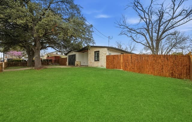 3-bedroom rental at 2050 Springvale in San Antonio, TX — photo 3