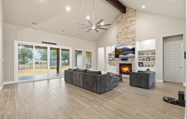 4-bedroom rental at 424 Arthur Ct in Spring Branch, TX — photo 4
