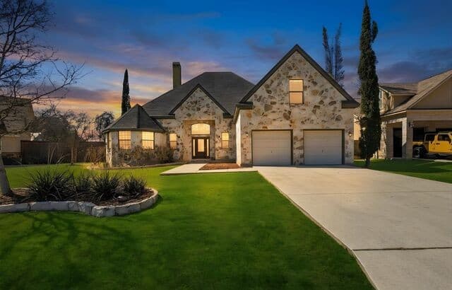 3-bedroom rental at 250 English Oaks Circle in Boerne, TX — photo 2