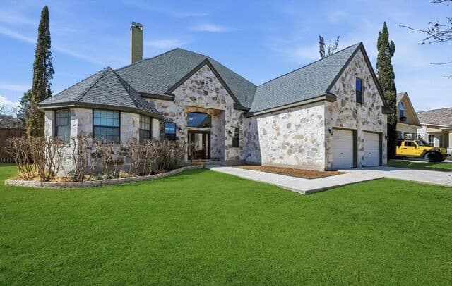 3-bedroom rental at 250 English Oaks Circle in Boerne, TX — photo 3