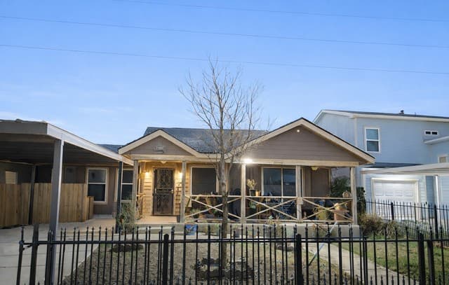 4-bedroom rental at 11334 Highcrest in San Antonio, TX — photo 1