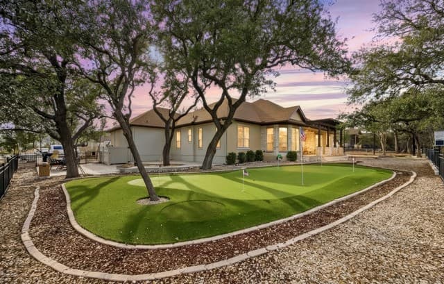 3-bedroom rental at 115 E Eli Chandler in Blanco, TX — photo 3