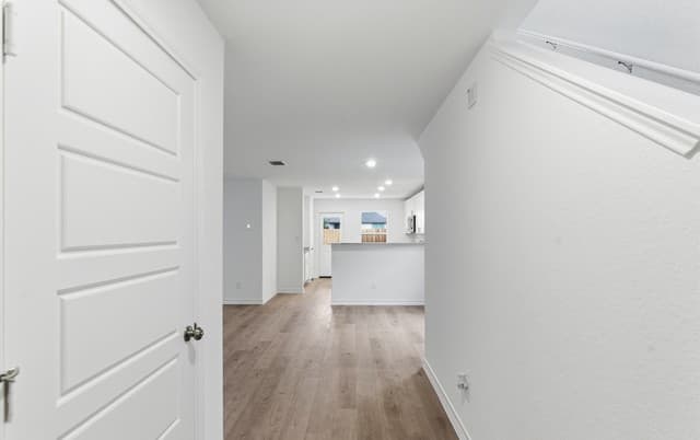 4-bedroom rental at 438 White Heron Way in Marion, TX — photo 4