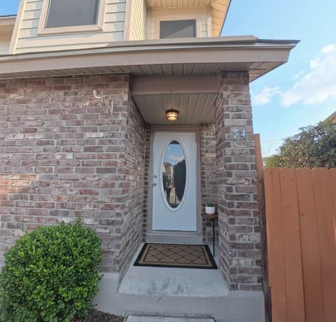 Home for sale at 54 Badgers in San Antonio, TX — photo 3
