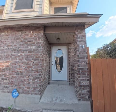Home for sale at 54 Badgers in San Antonio, TX — photo 4