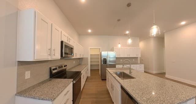 2-bedroom rental at 330 E Carson Unit 1201 in San Antonio, TX — photo 3