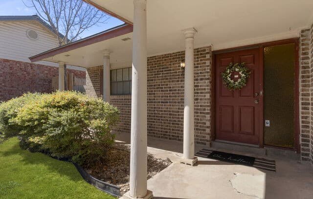 3-bedroom rental at 5815 Echoway in San Antonio, TX — photo 5