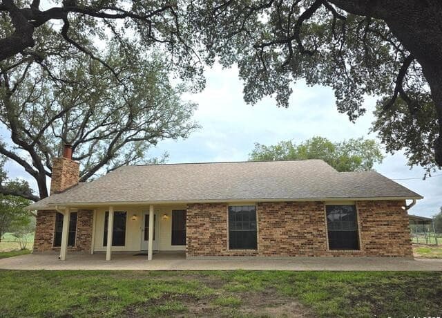 3-bedroom rental at 340 Joy Dr. in San Antonio, TX — photo 1