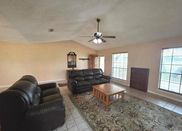 3-bedroom rental at 340 Joy Dr. in San Antonio, TX — photo 5