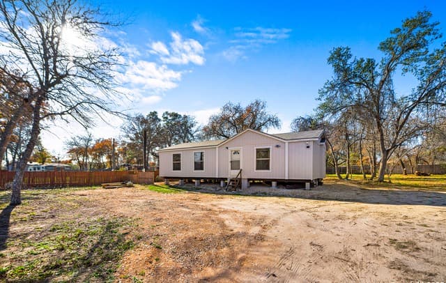 Home for sale at 23307 Hickory Shadow in Elmendorf, TX — photo 2