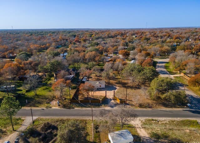Home for sale at 23307 Hickory Shadow in Elmendorf, TX — photo 5