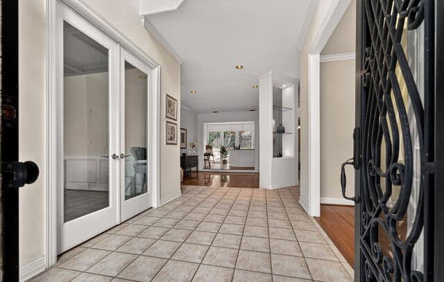 3-bedroom rental at 12 Inwood Terrace in San Antonio, TX — photo 4