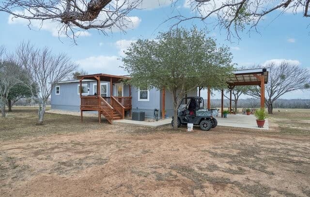 Home for sale at 1170 Atascosa County Road 101 in Floresville, TX — photo 3