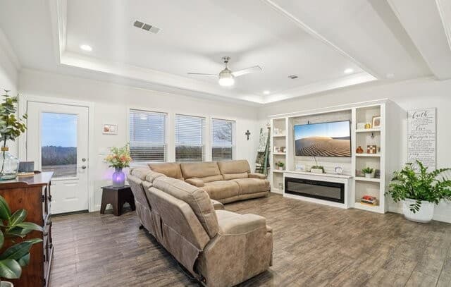 Home for sale at 1170 Atascosa County Road 101 in Floresville, TX — photo 5