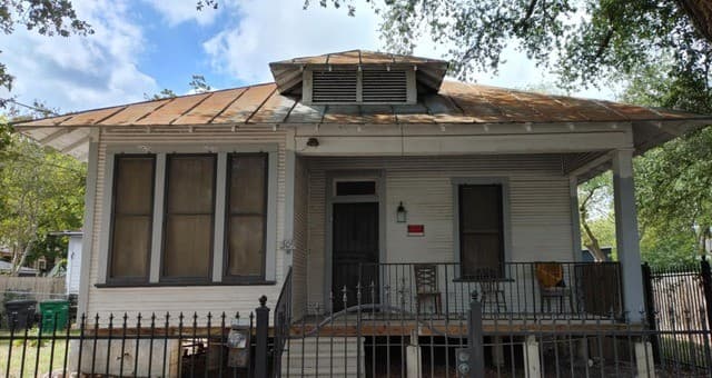 3-bedroom rental at 309 Willow in San Antonio, TX — photo 2