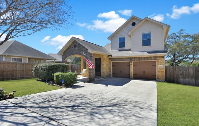 3-bedroom rental at 21603 Seminole Oaks in San Antonio, TX — photo 2