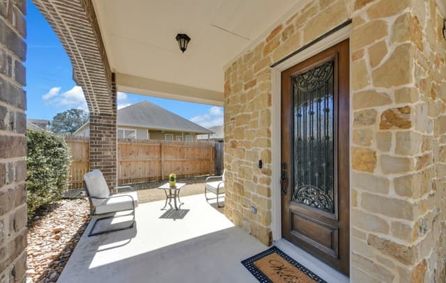 3-bedroom rental at 21603 Seminole Oaks in San Antonio, TX — photo 3