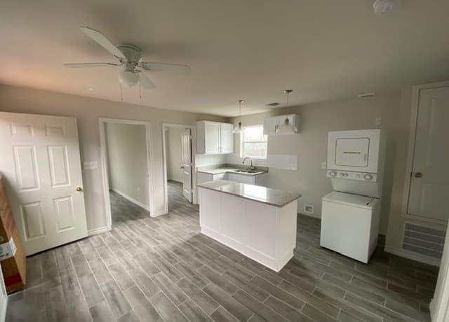 rental at 3201 S Laredo in San Antonio, TX — photo 3