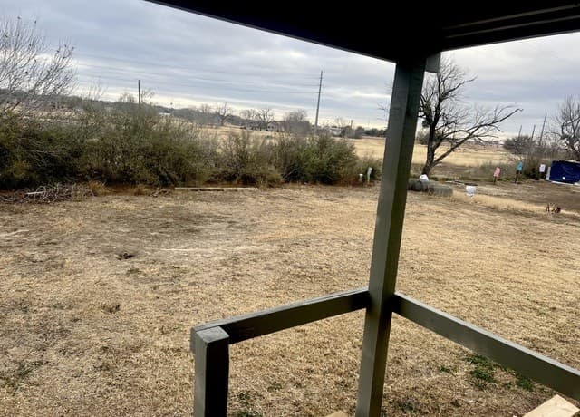 3-bedroom rental at 2901 Southern Breeze in Hondo, TX — photo 2