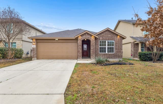 4-bedroom rental at 8426 Shooter Cove in San Antonio, TX — photo 1