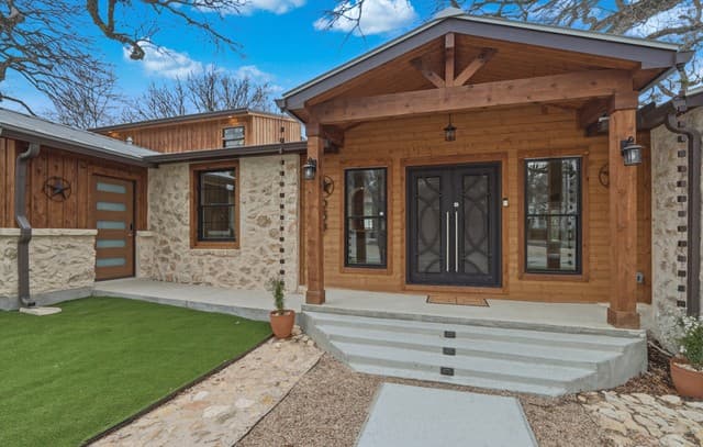 Home for sale at 227 E Sunset Rd in San Antonio, TX — photo 3
