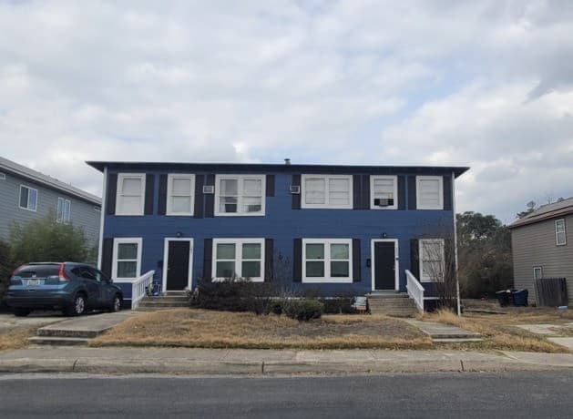 rental at 261 Claremont in San Antonio, TX — photo 1