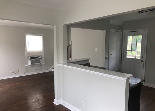 rental at 261 Claremont in San Antonio, TX — photo 3