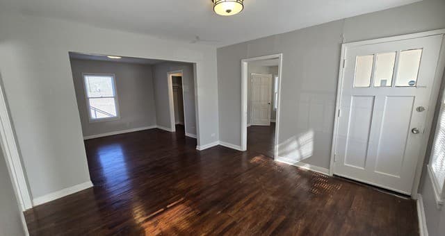 rental at 323 Claremont in San Antonio, TX — photo 3