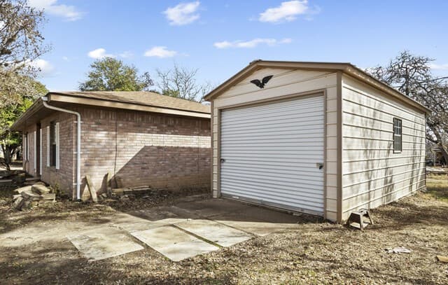 2-bedroom rental at 292 Montague in Bandera, TX — photo 4