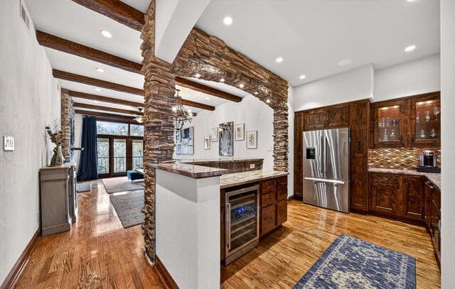 2-bedroom rental at 1022 Navarro Unit 404 in San Antonio, TX — photo 3